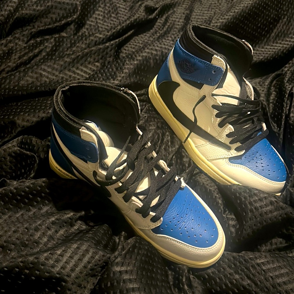 Travis Scott size 8 men